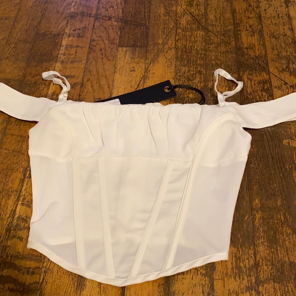 I Am Gia- white . New . Tag